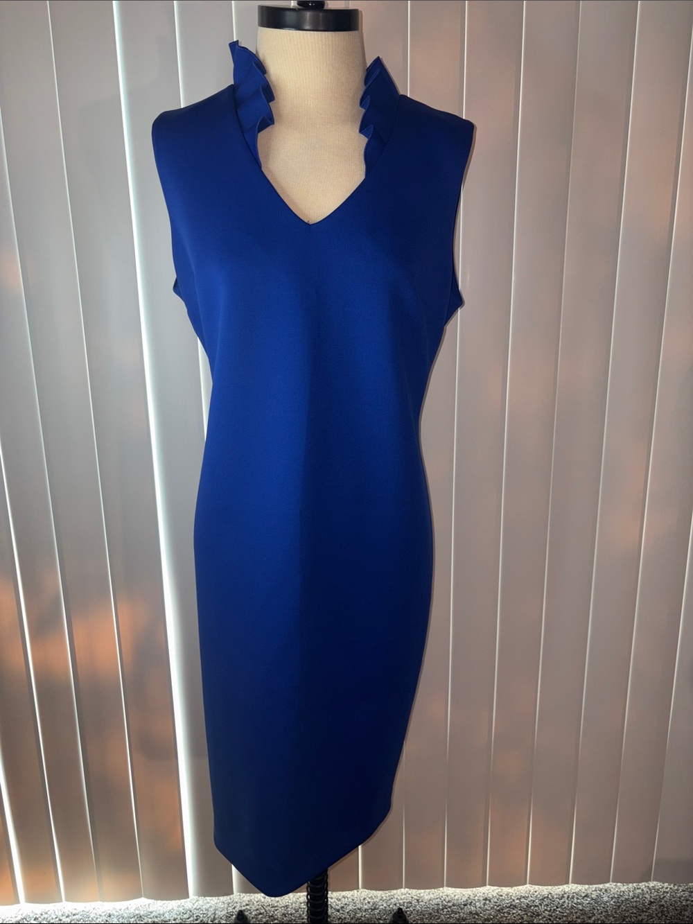 Calvin Klein Blue Ruffle Collar V-Neck Sleeveless Scuba Sheath Dress Size 14